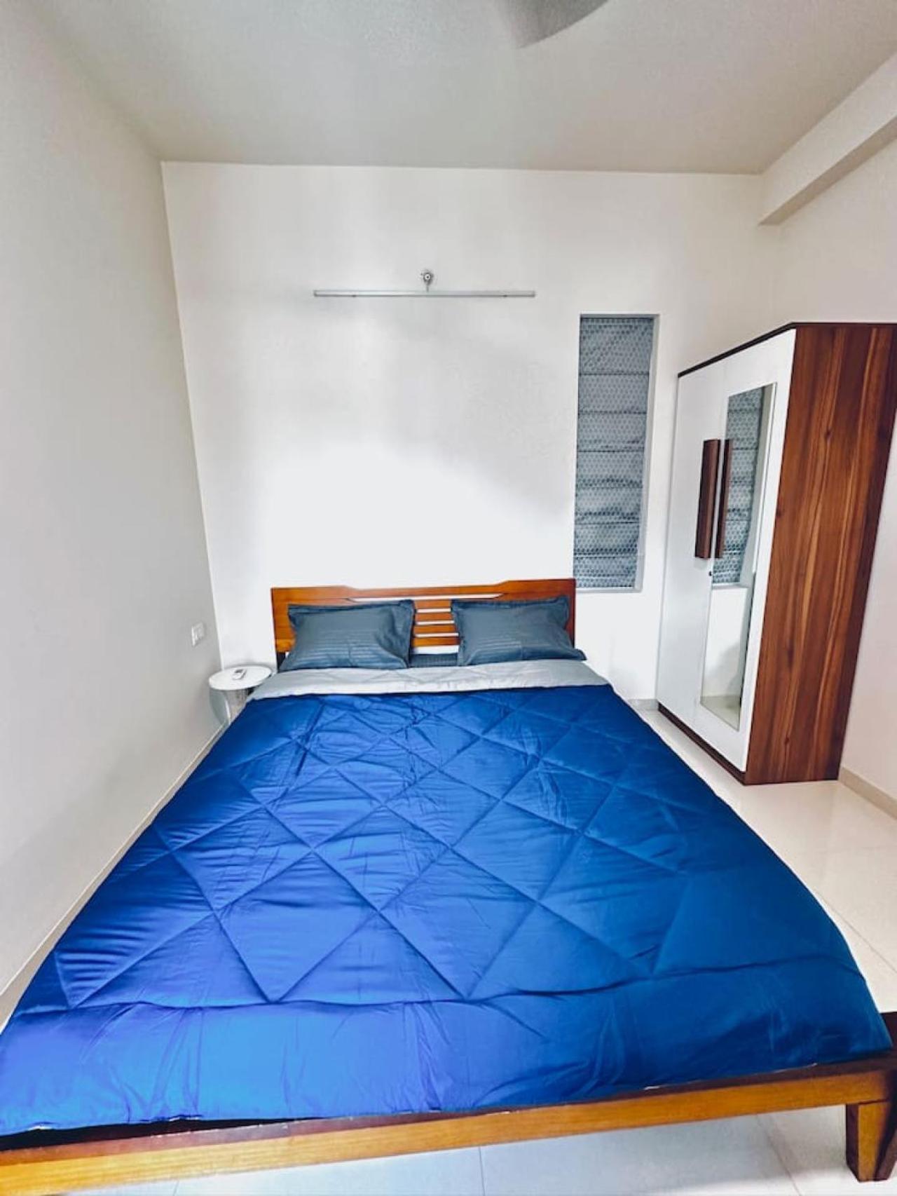 Apartment Pelican 2bhk Modern Ac Flat On Baner Road *