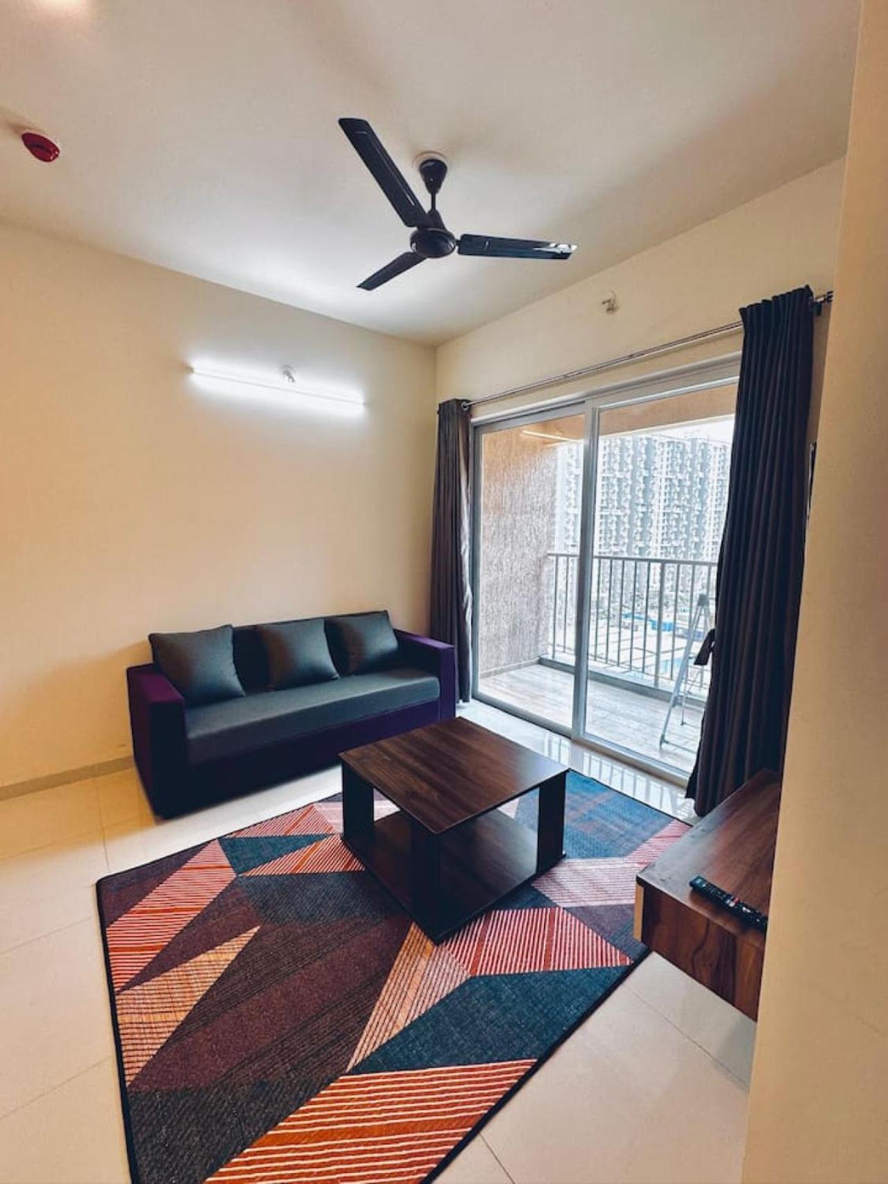 Apartment Pelican 2bhk Modern Ac Flat On Baner Road Pune