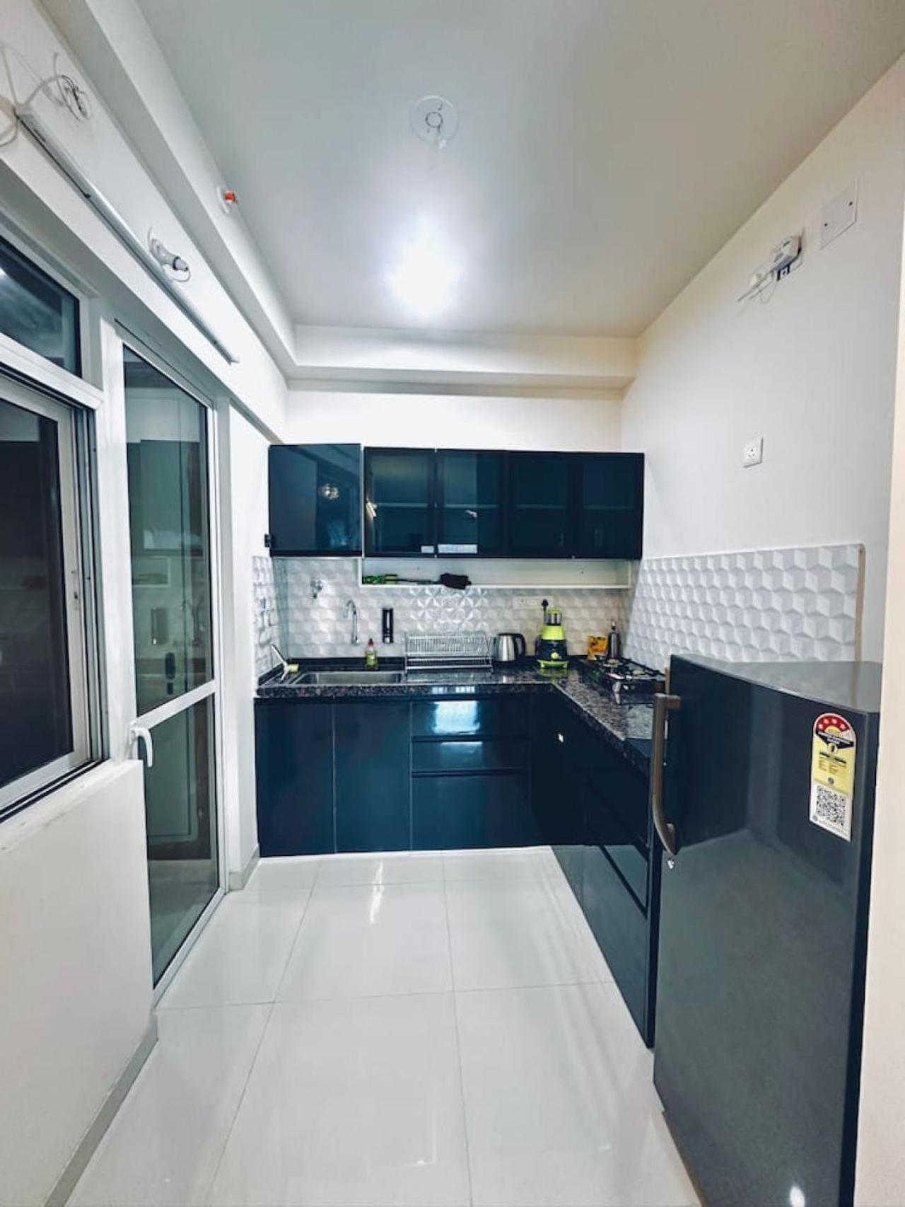Apartment Pelican 2bhk Modern Ac Flat On Baner Road *