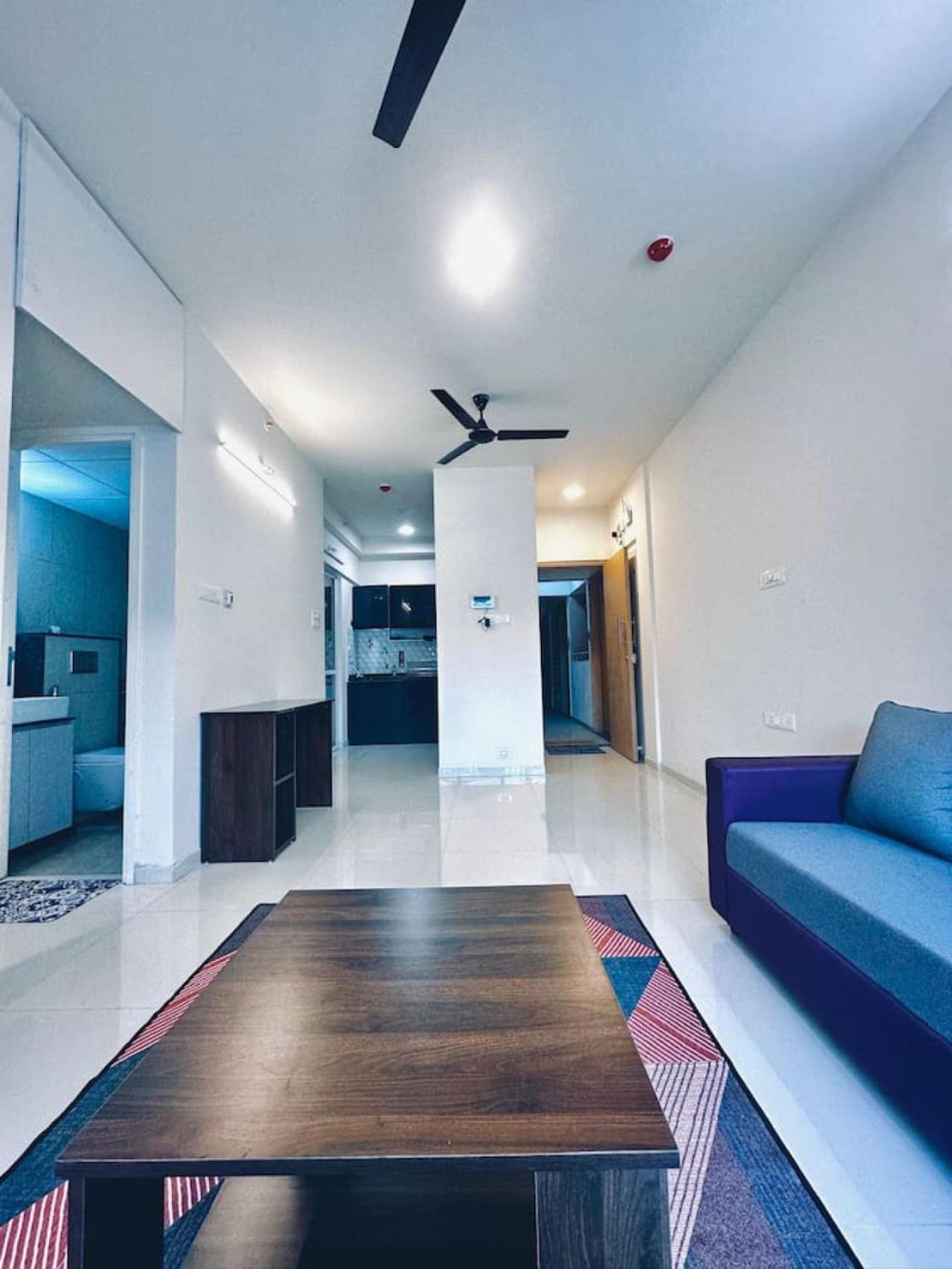 Apartment Pelican 2bhk Modern Ac Flat On Baner Road Pune