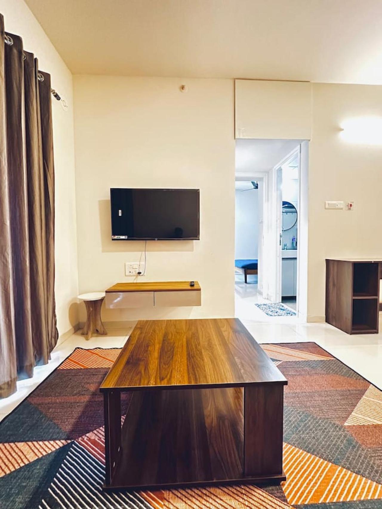 Apartment Pelican 2bhk Modern Ac Flat On Baner Road